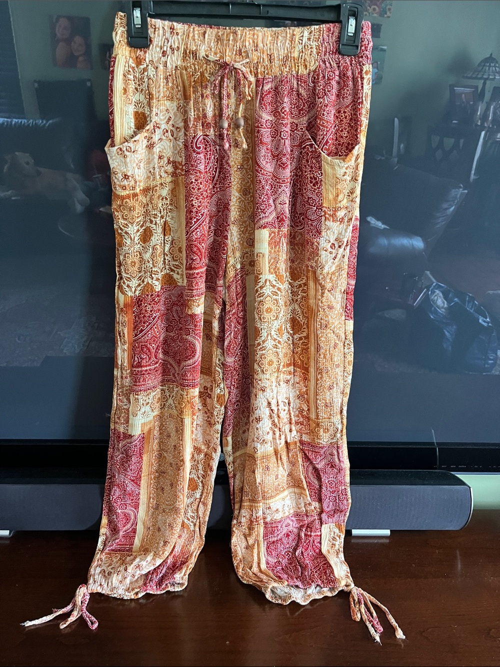 Christian Siriano Red, Gold, Cream Paisley Elastic Waist Pull-On Pants. Size XS.